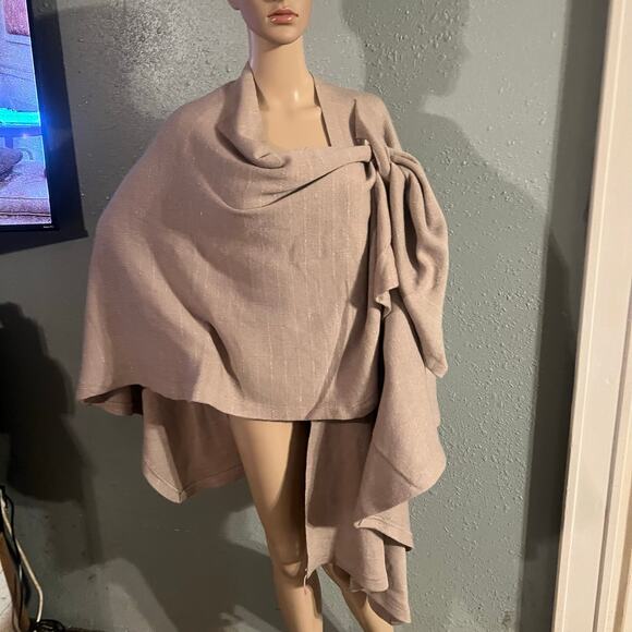 Lane Bryant Women's Blush Pink & Silver Shawl Wrap Plus Size One Sz Feminine - Picture 2 of 13